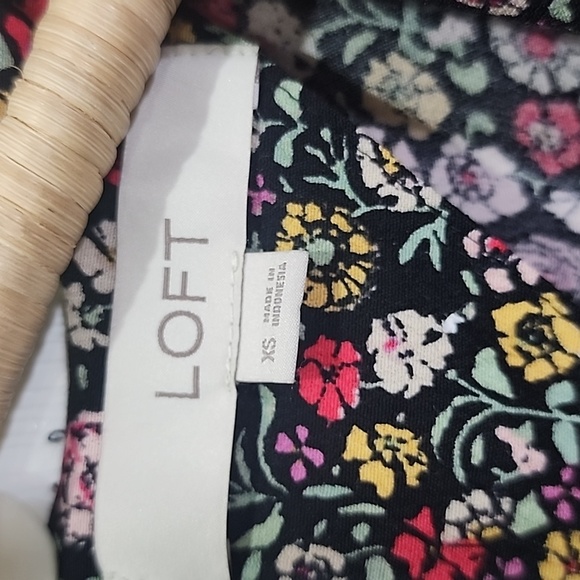 Loft Ditsy Floral Long Sleeve romper size S - Picture 4 of 6